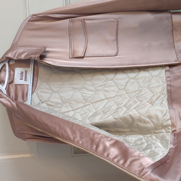 Little Moon jacket. Aritzia. new with tags - Picture 8 of 11